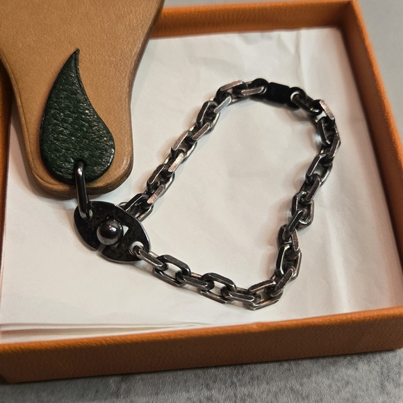 Hermès Pear Charm - Picture 6 of 7